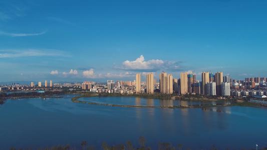 湖南省委书记五访东风湖 污水湖变成美丽清水湖